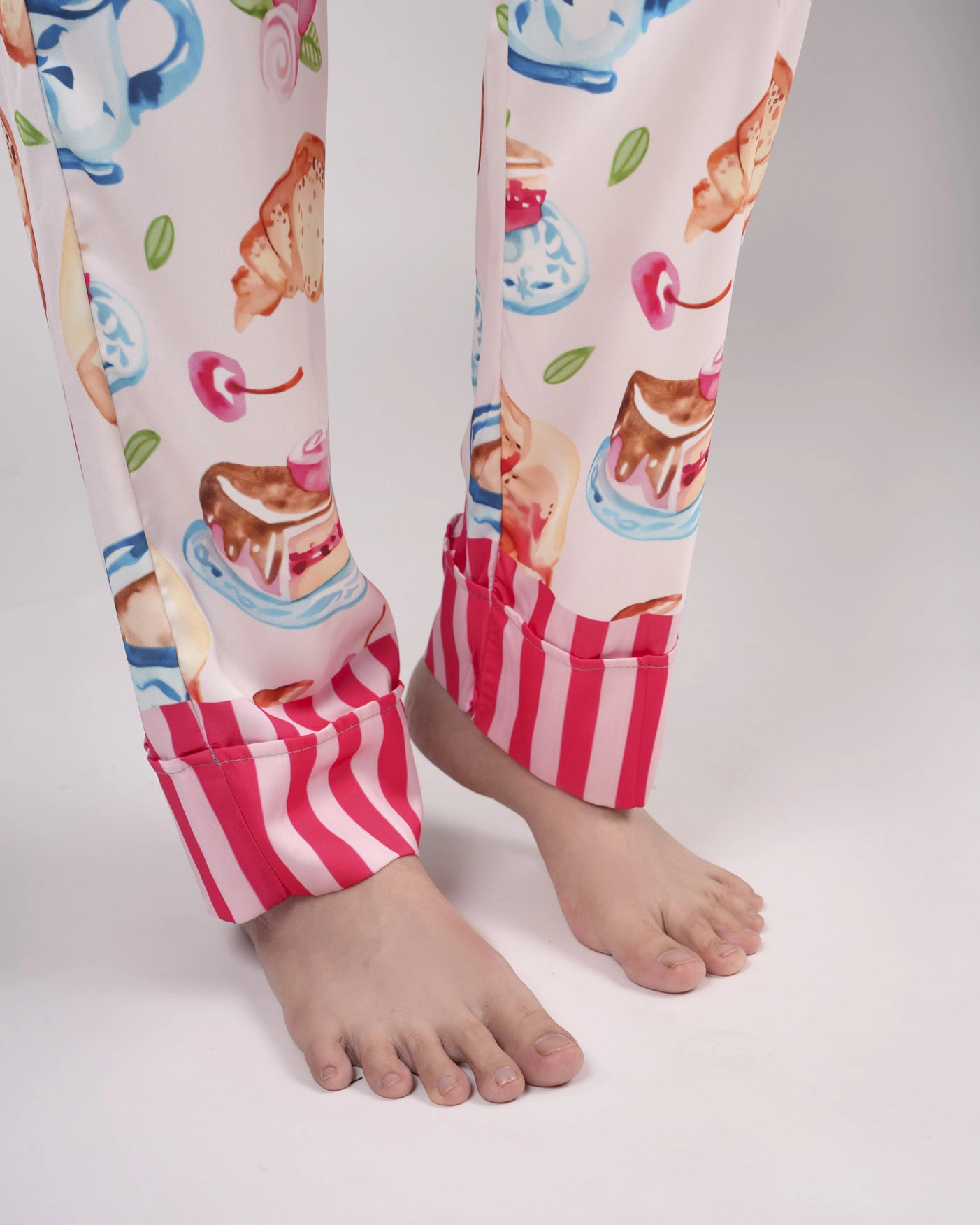 All-over Print Satin Short-Sleeve Pajamas Set with Long Pants