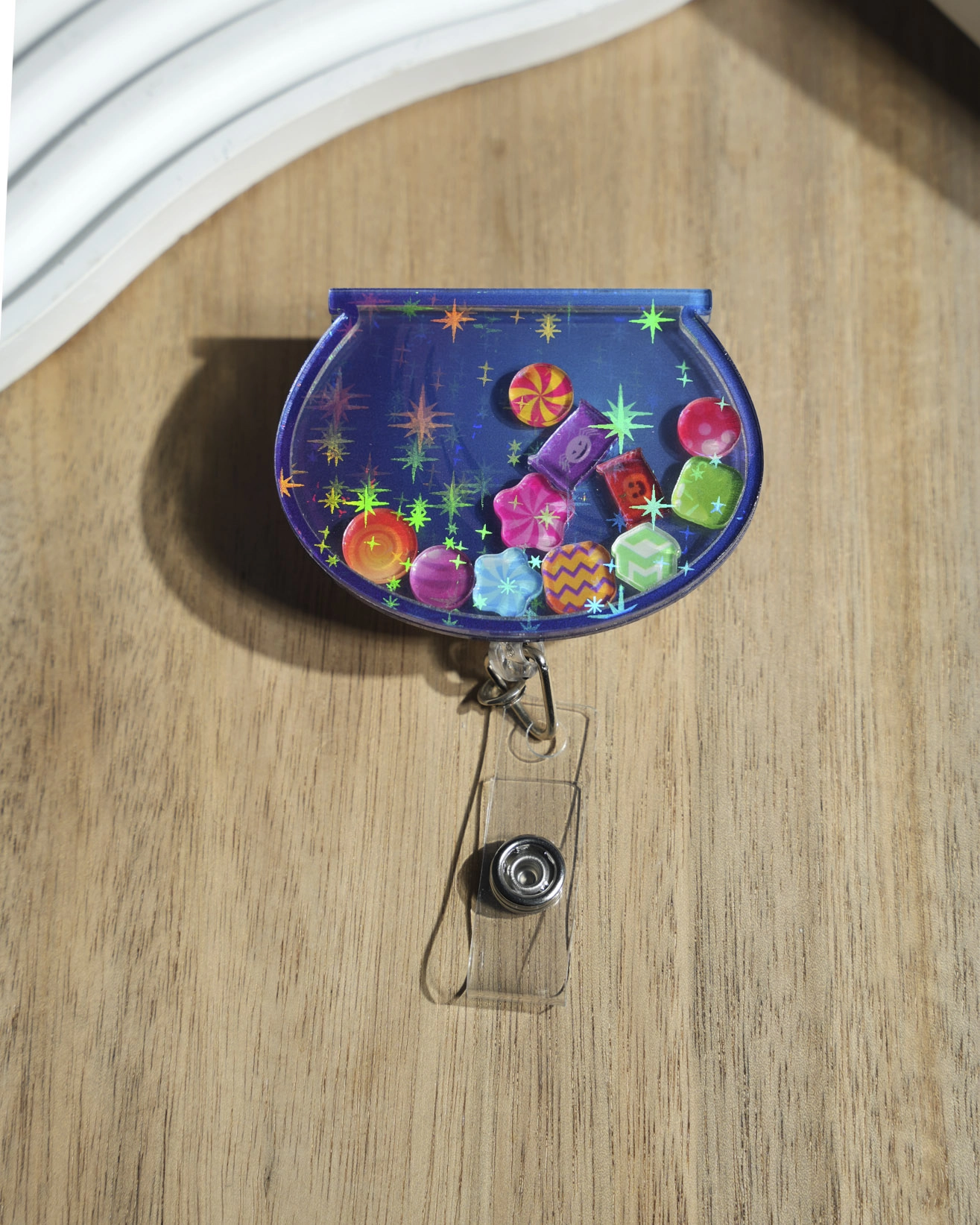 custom shape hologram shaker badge reel