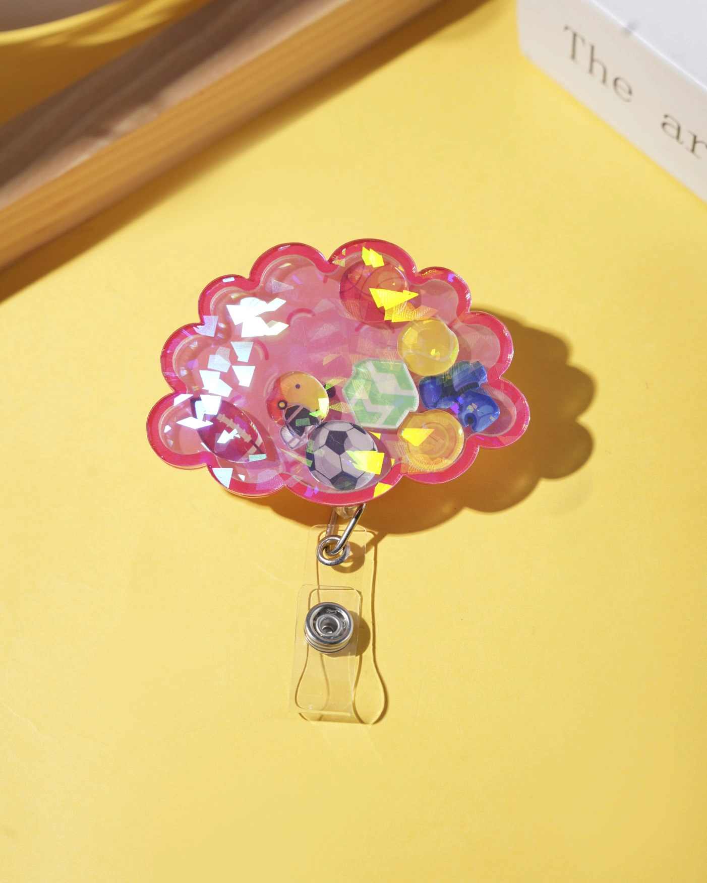 custom shape hologram shaker badge reel