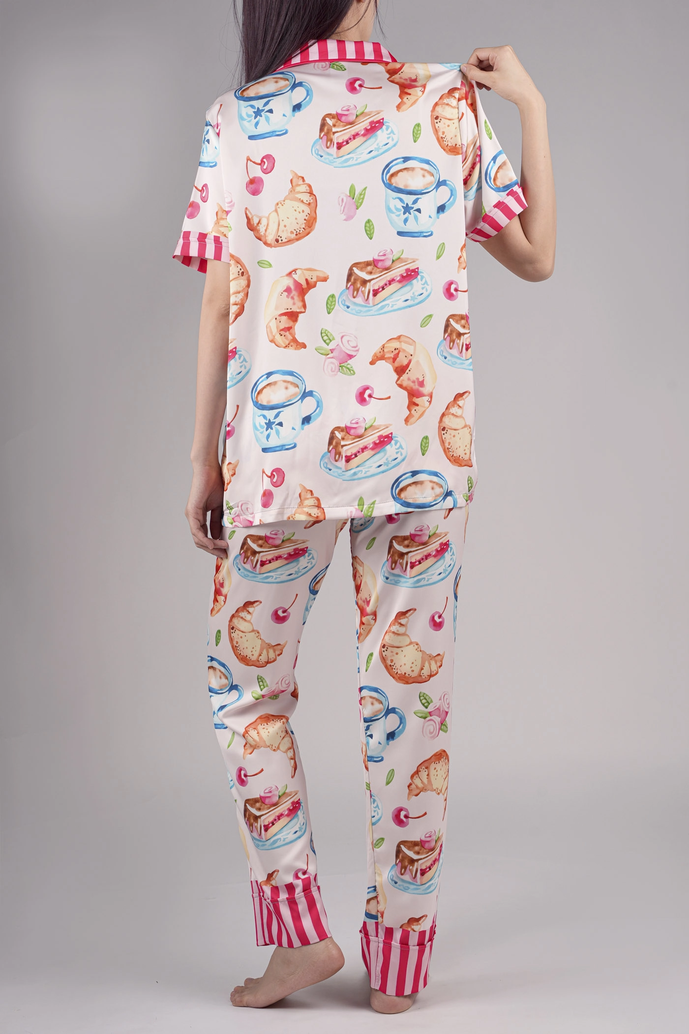 All over print satin short-sleeve pajamas set with long pants