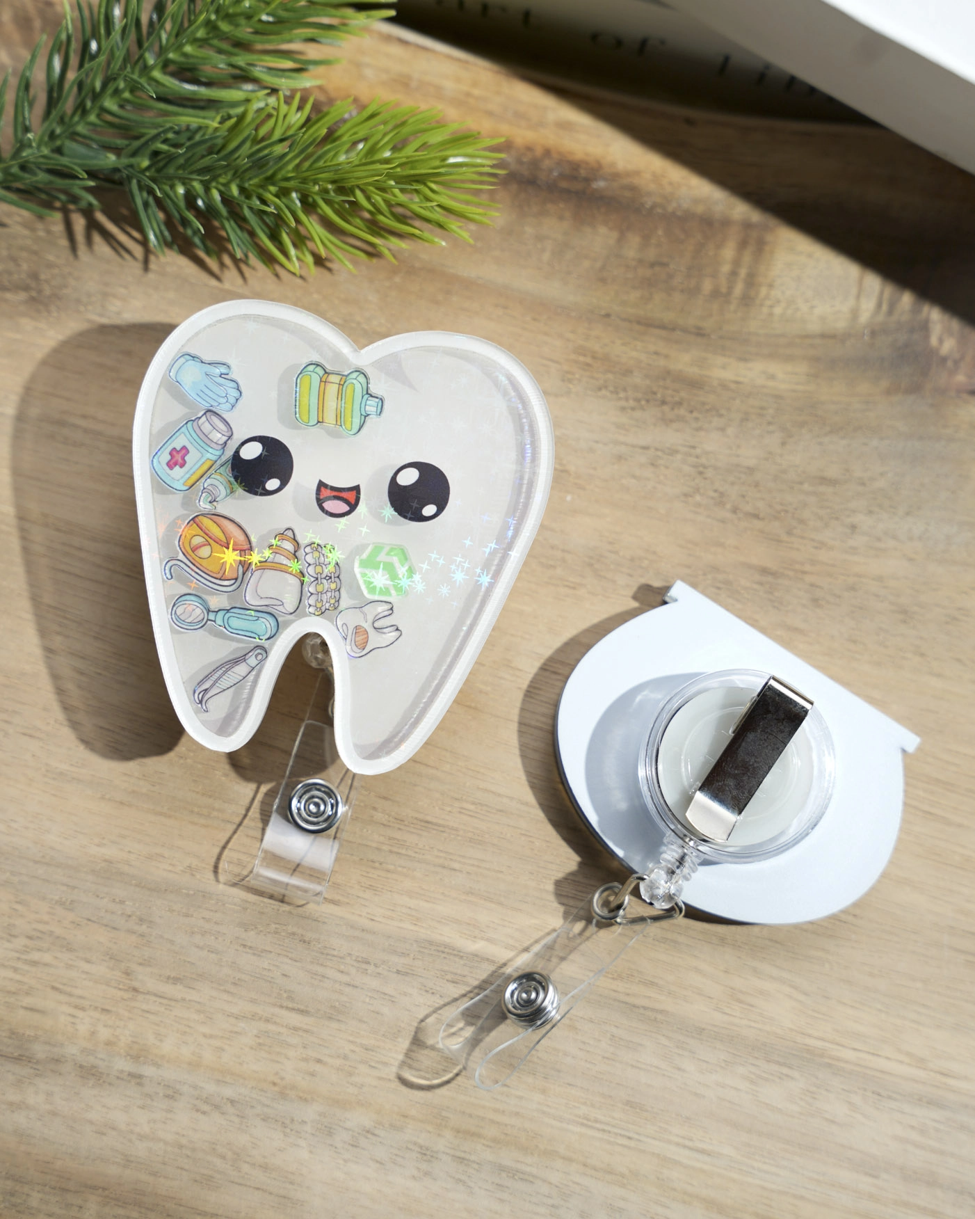 custom shape hologram shaker badge reel