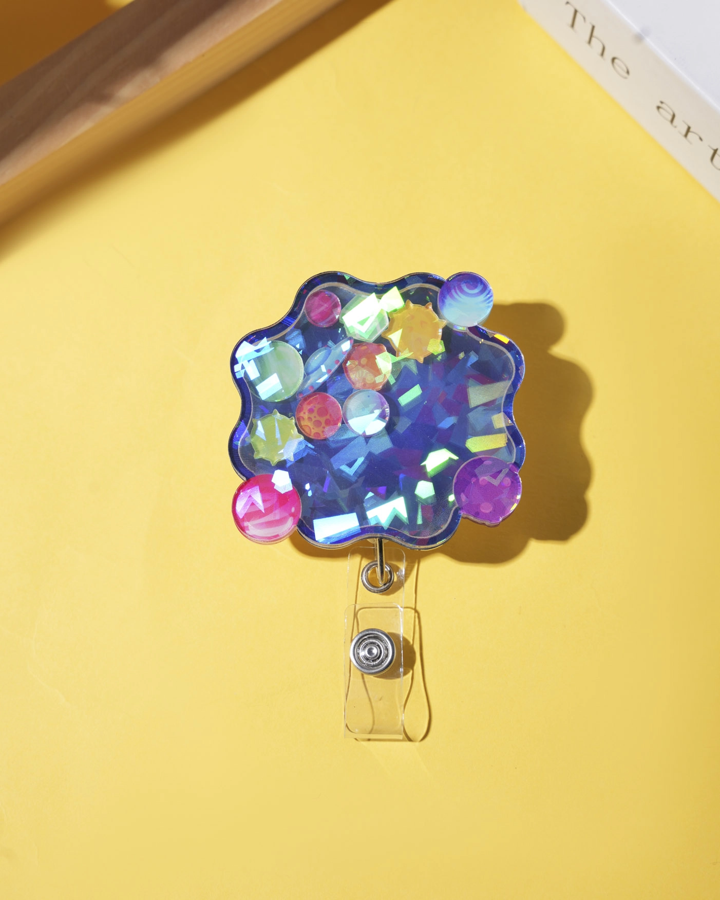 custom shape hologram shaker badge reel